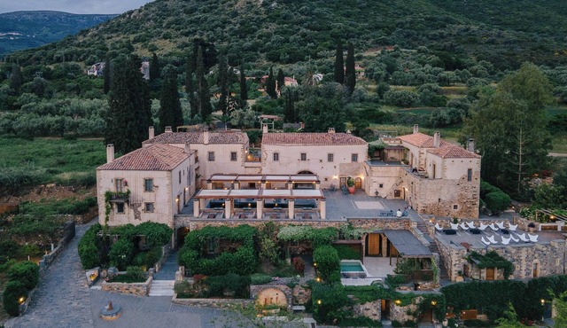 Kinsterna Hotel