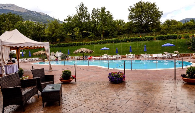 Kiris Hotel