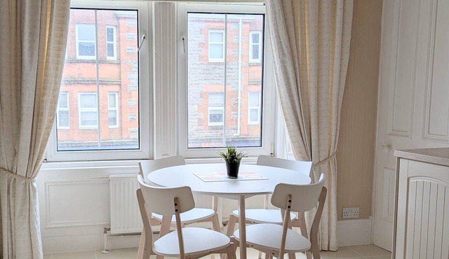 Kirk Street Apartment