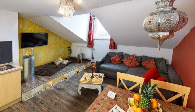 Kitchen, living rooom, 2 bedrooms, pool, garden, for 4 persons