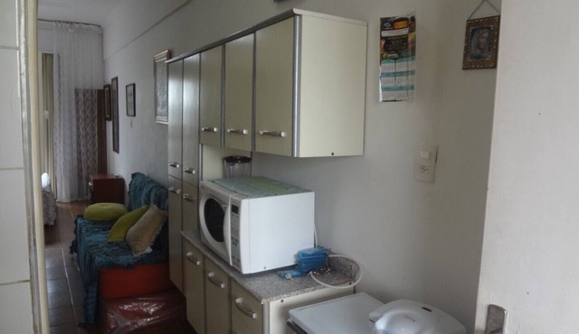 kitnet with air conditioning in Pitangueiras.