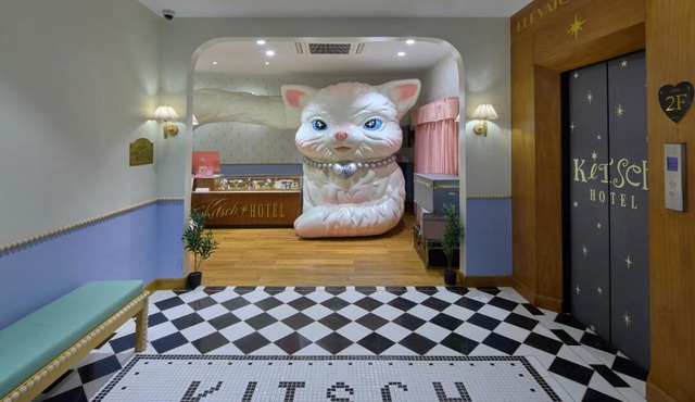 Kitsch Hotel