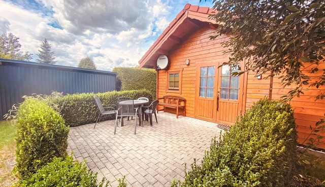 Kleines gemütliches Ferienhaus im Blockhausstil by Interhome