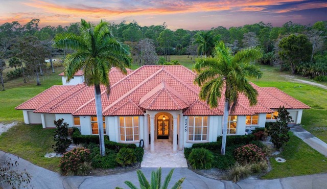 Knickerbocker 9 Suites |Pool, Hot Tub & Ping Pong