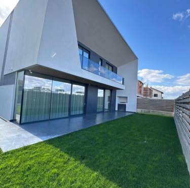 KNIGHT Villa