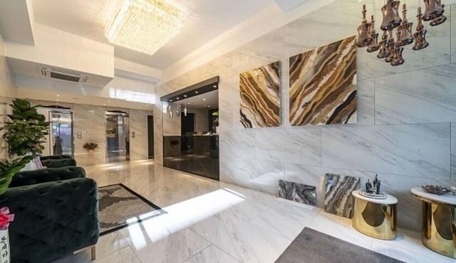 Knox Hotel