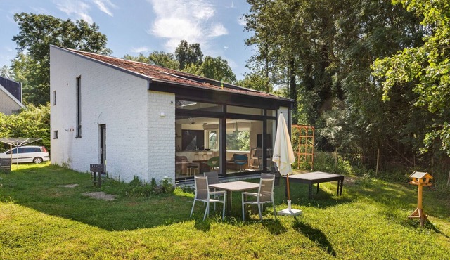 Kobbegem Villa with Garden