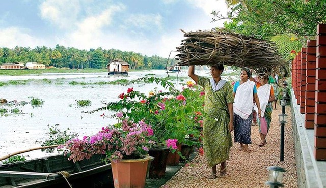 Kochi to Philipkutty's Farm Private Culinary Tour with Lunch