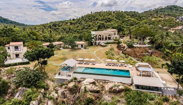 Koh Koon-Provence Meets Samui - 6BR + 2 Kids room