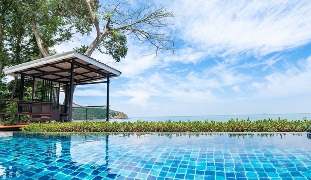 Koh Sirey Beachfront Pool Villa