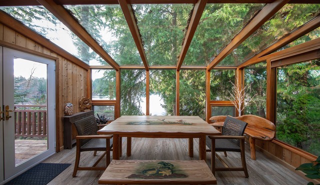 Koi Story Cabin