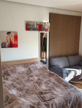 KOMNINON 90-92 15min walk to CITY CENTER