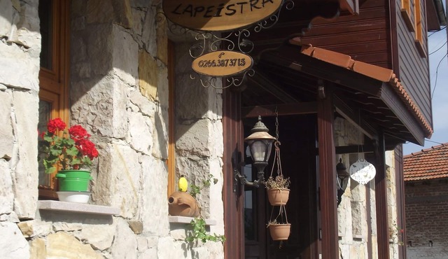 Konak Lapeistra