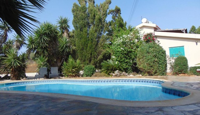Konnos Villa