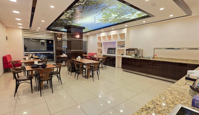 Konuk Hotel