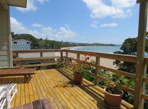 Kotare Kottage - Beachfront Escape