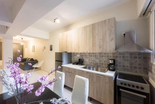 Koukaki Comfort - Modern 2BR near Acropolis by ΜΡS