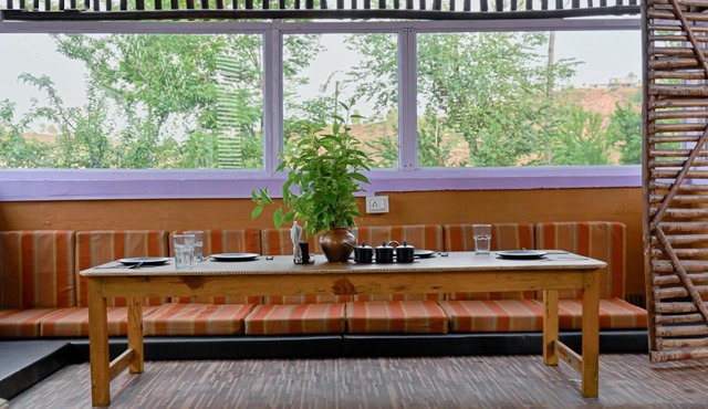Krishna Cafe and Chandra Home Stay