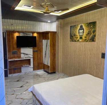 Krishna Rooms