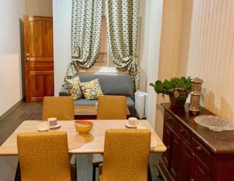 KT Home Apt A
