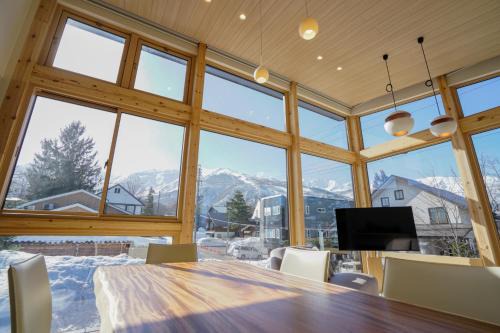 KYLA by Hakuba White Fox, Echoland Luxe w Mountain Views