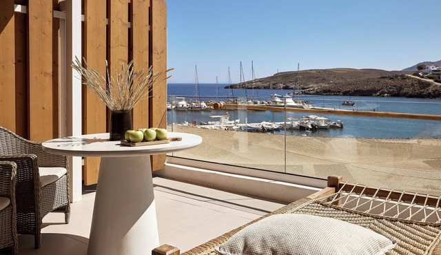 Kythnos Bay Hotel