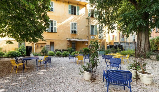 L'Abeille - Boutique Apartments