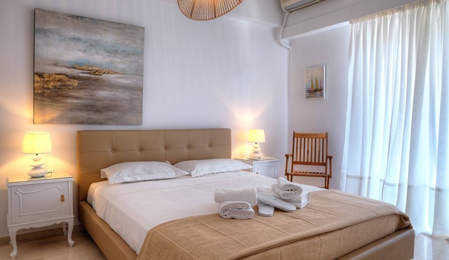 L' apartment blanc dans le centre de Glyfada