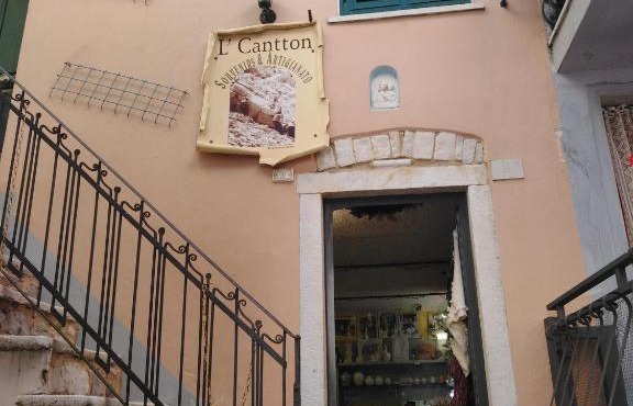 L ' CANTON B & B