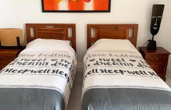 L'ORANGE BUDGET ROOM