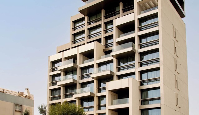 L RESIDENCES & Suites
