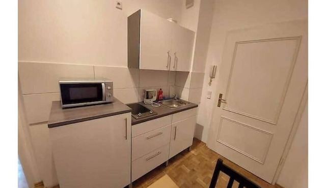 L Zentrum - Studio + Balcony in the Heart of Leipzig