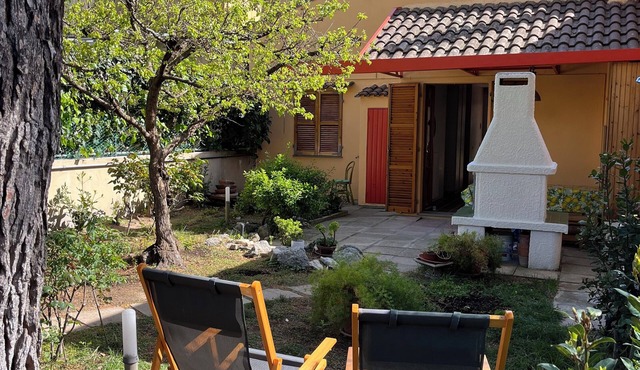 La Buganvilla: a cozy cottage with garden near the center of Sirolo