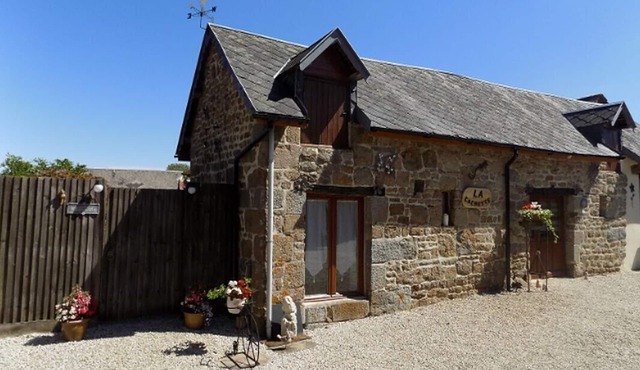 La Cachette (The Hideaway) Stone Gite