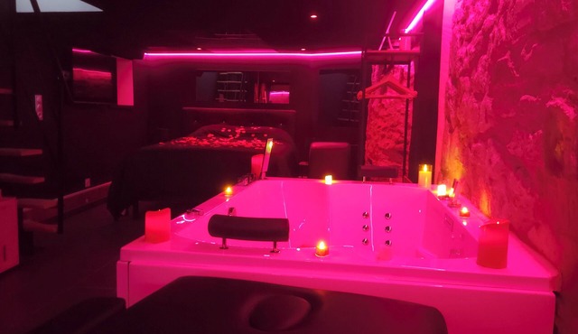 La Cachette Secrete - Love Room Caen