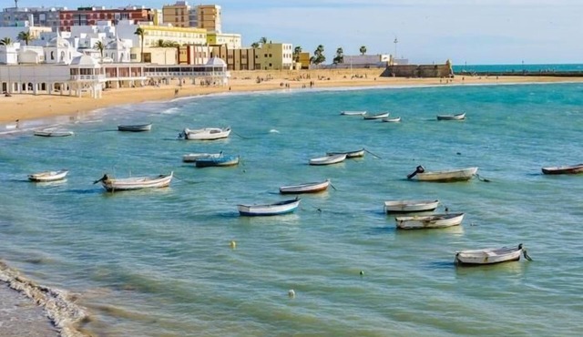 -La Caleta-OASIS OF PEACE IN THE HEART OF CÁDIZ 6 HAB-12 PX