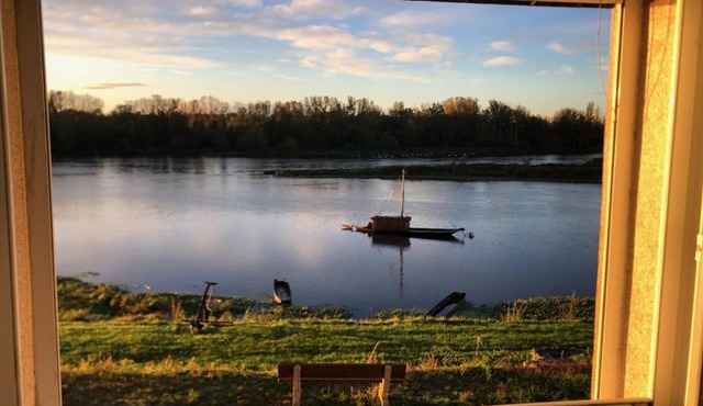 La Capitainerie, vue directe sur la Loire, calme et confort