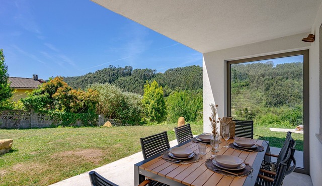 La Casina Blanca – A Cozy Retreat by the Asturian Coast