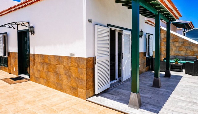 La Casita del Sur, Abades