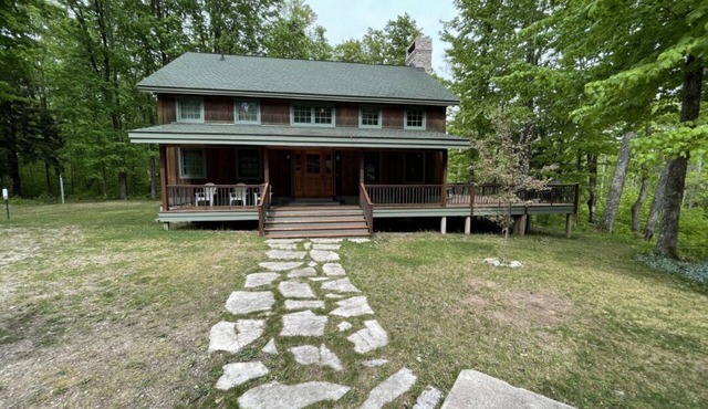 La Casita (Wetmore, Mi)- Waterfront, near Munising, Pictured Rocks