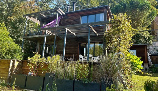 "La Clairière" for 4 with private pool, on the edge of the Versailles forest