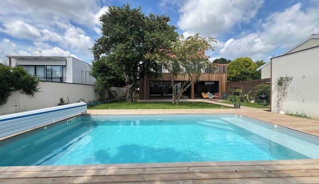 La Conviviale - Maison Familiale avec Piscine