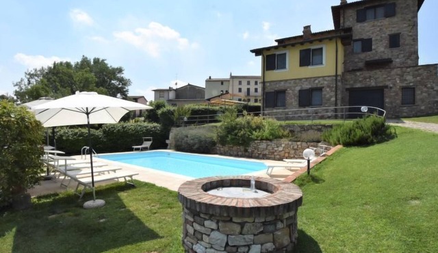 La Corte Bricca (Trilo B) by Interhome