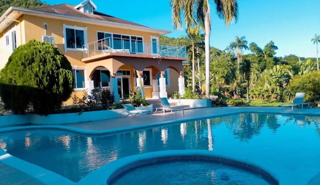 La Costa Villa