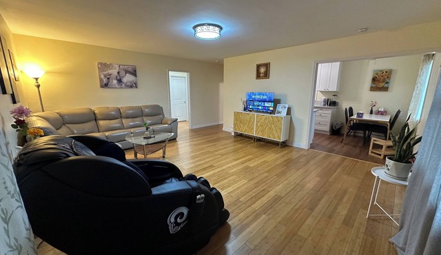 LA Cozy Spacious 2BR on 1st Floor Private Entrance Ideal for Extended Stays