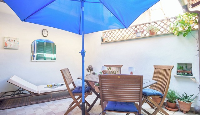 La Dimora Blu - Two Bedroom Apartment, Sleeps 4