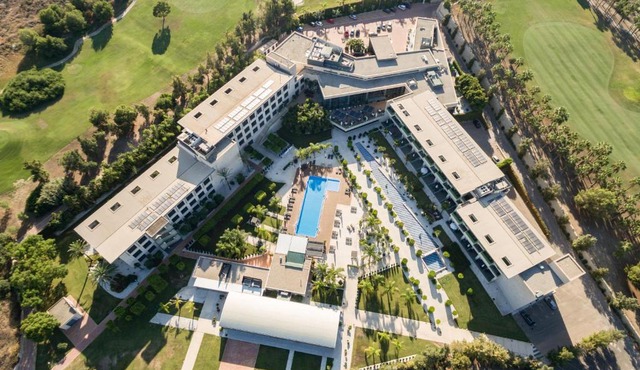 La Finca Resort