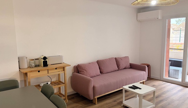 La Garde, Refurbished - ideal location, sleeps 8