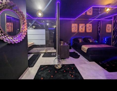 La Gold Room jacuzzi et sauna