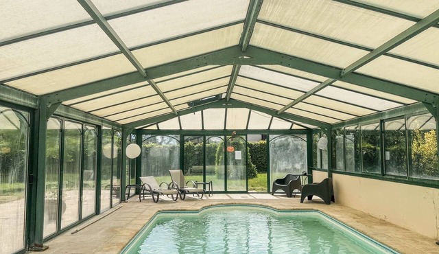 La Maison du Tilleul with swimming pool for 10 people
